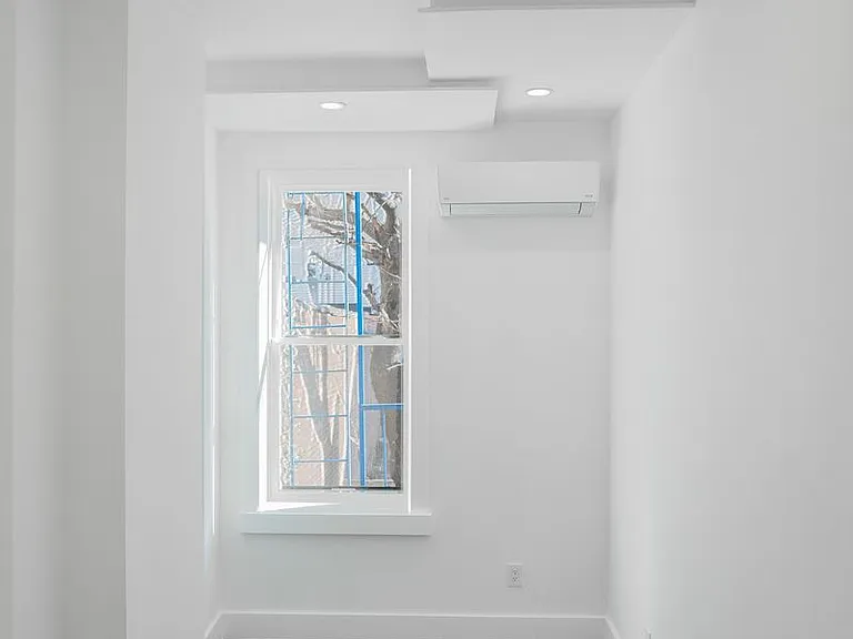 599 5th Ave #1 — Photo 4