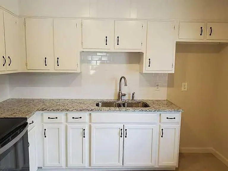 605 W Byrd Blvd #2 — Photo 2