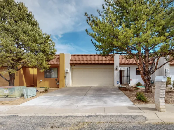1820 Dartmouth Dr NE, Albuquerque, NM 87106