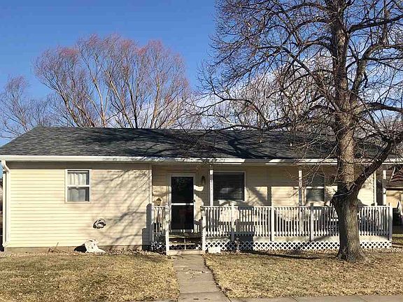 2nd image of 420 N Beecroft St