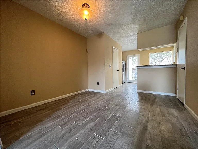 2808 Grants Lake Blvd #304 — Photo 3