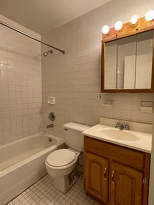 Rented by Jonis Realty | media 25