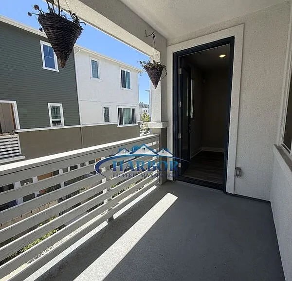 1492 W Sunrise Ln — Photo 17