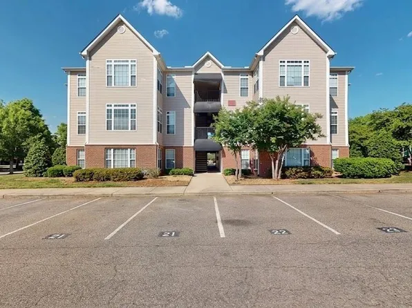 2501 Huntscroft Ln APT 100, Raleigh, NC 27617