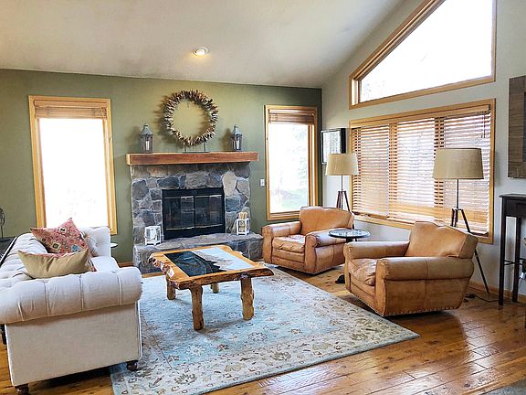 Vaulted ceilings 