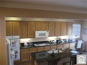 3rd image of 8560 Vienna Dr