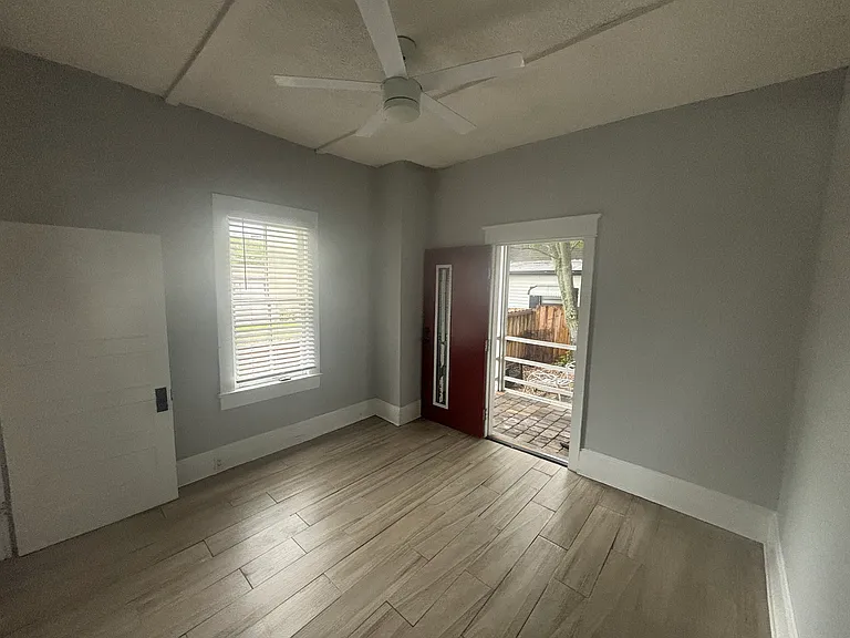 419 N Washington St — Photo 13