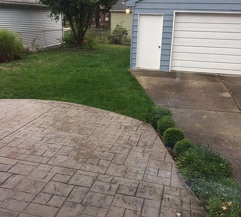 3rd image of 322 N Rembrandt Ave