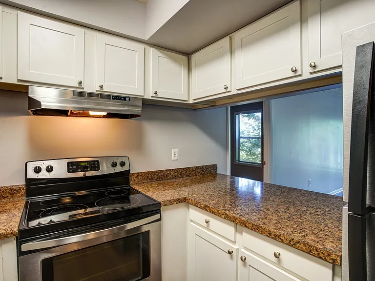 Woodberry Apartments — Photo 4