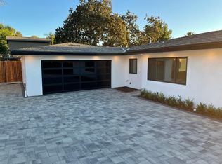 2470 E Hillcrest Dr, Thousand Oaks, CA 91362