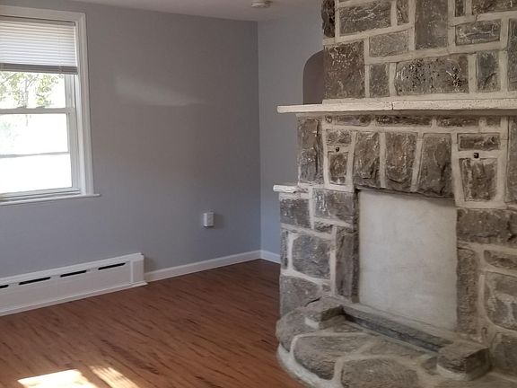 3rd image of 473 Freemont St #1