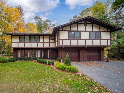 4 Ayr Court, Airmont, NY, 10901