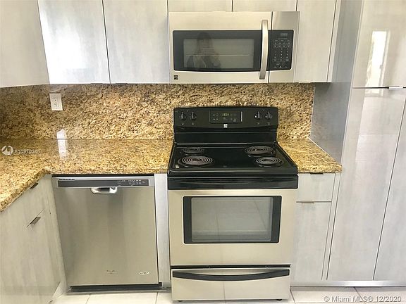 5th image of 10001 W Bay Harbor Dr APT 308