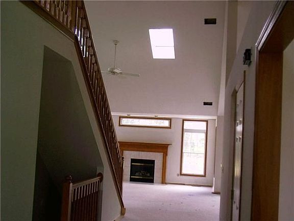 4th image of 12924 Arabian Ct NW
