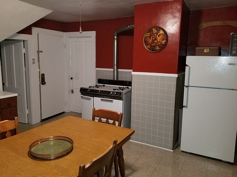 2nd image of 238 Elm St