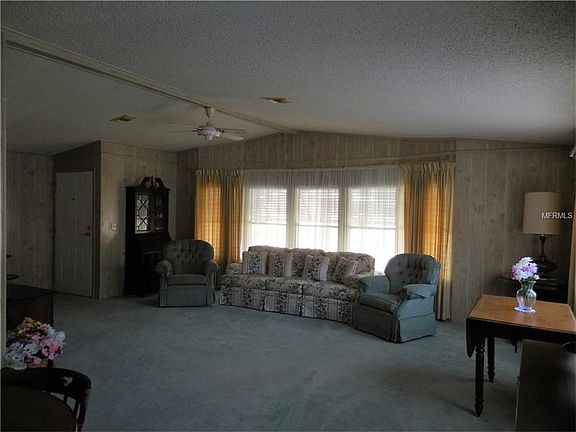 2nd image of 107 Winterberry Ave