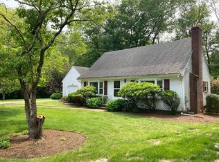 68 Briarbrook Dr, Seekonk, MA 02771