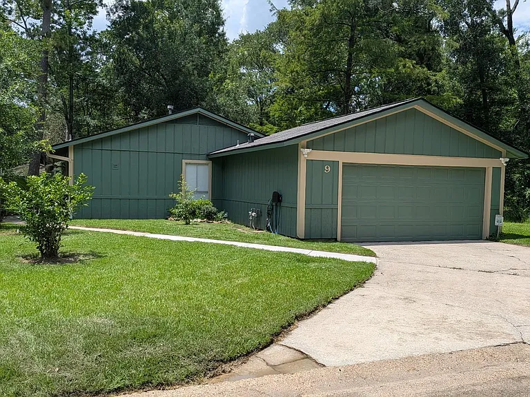 9 Raccoon Ln — Photo 3