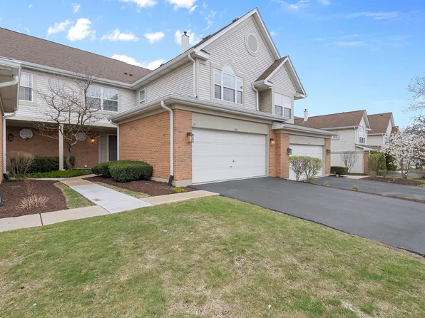 347 Cimarron Rd E, Lombard, IL 60148