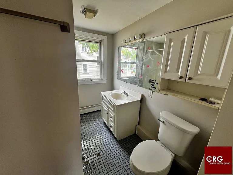 49 Arlington St #2 — Photo 23