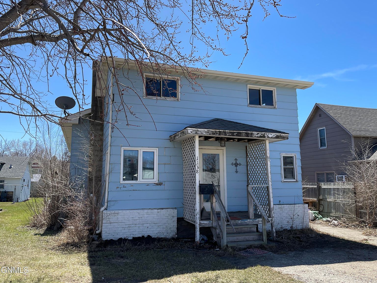 1138 E Main St, Valley City, ND 58072 Zillow