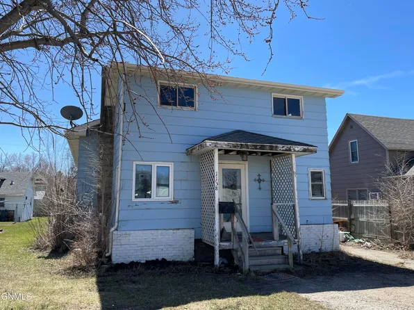 1138 E Main St, Valley City, ND 58072