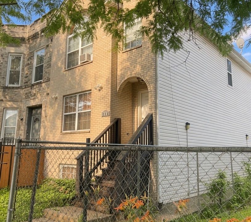 2nd image of 754 S Kenneth Ave
