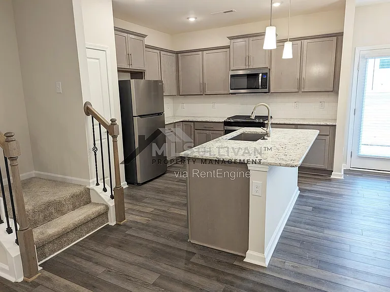 1527 Smoky Mountains St #1 — Photo 5