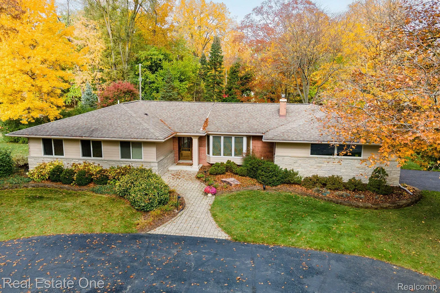 481 Beldale Dr photo 1