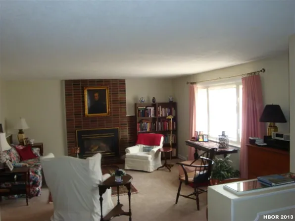 708 Woodworth Dr, Findlay, OH 45840
