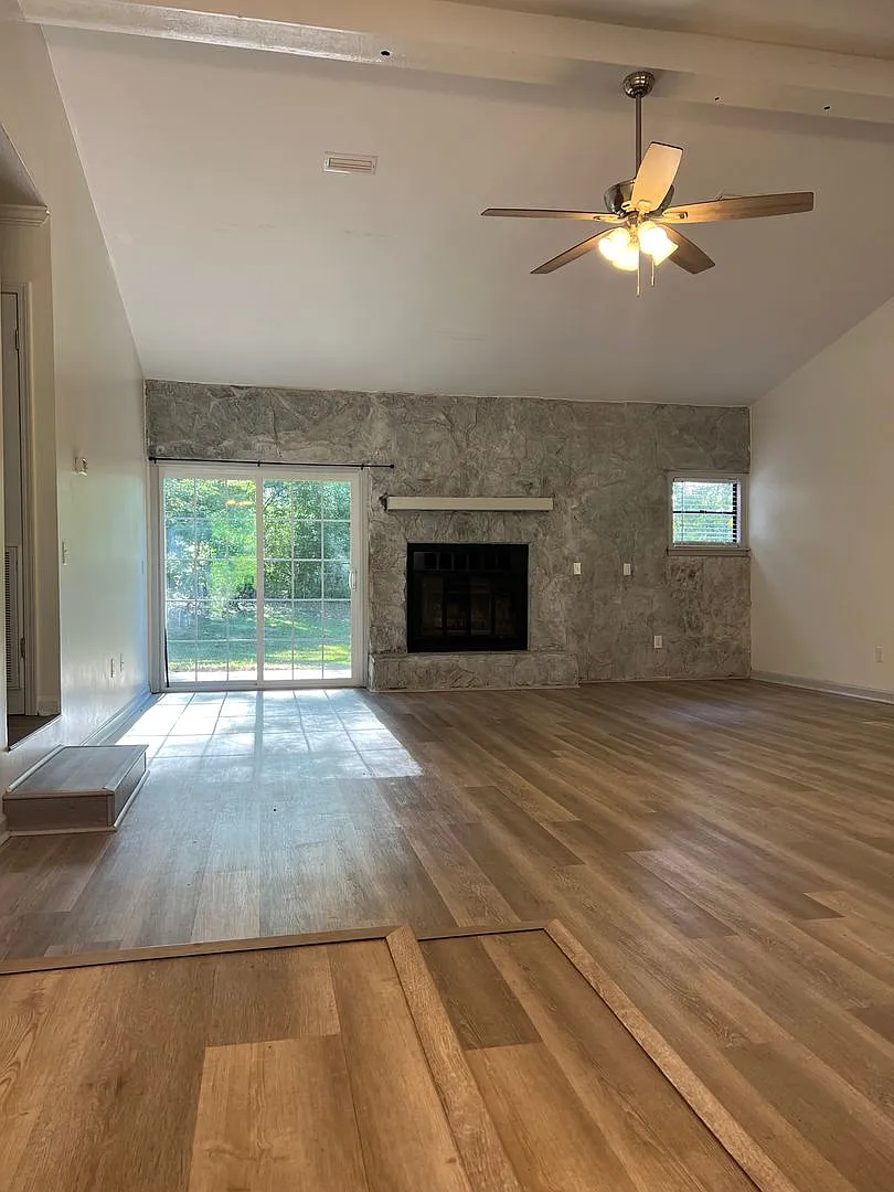Available Now - 185 Hickory Tree Lane — Photo 2