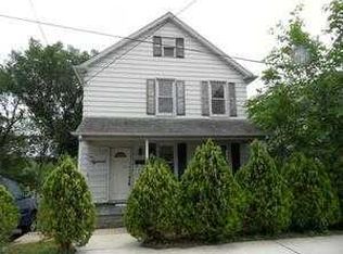 218 W Main St, Bound Brook, NJ 08805