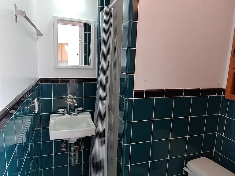 Nadine Apartments — Photo 10