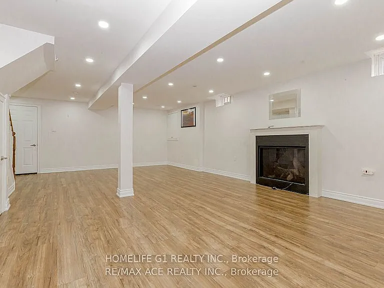 1319 Greenwood Cres — Photo 36