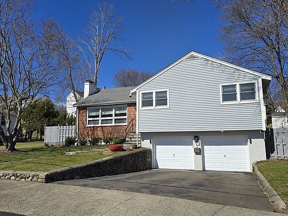 2nd image of 91 Mary Ellen Rd