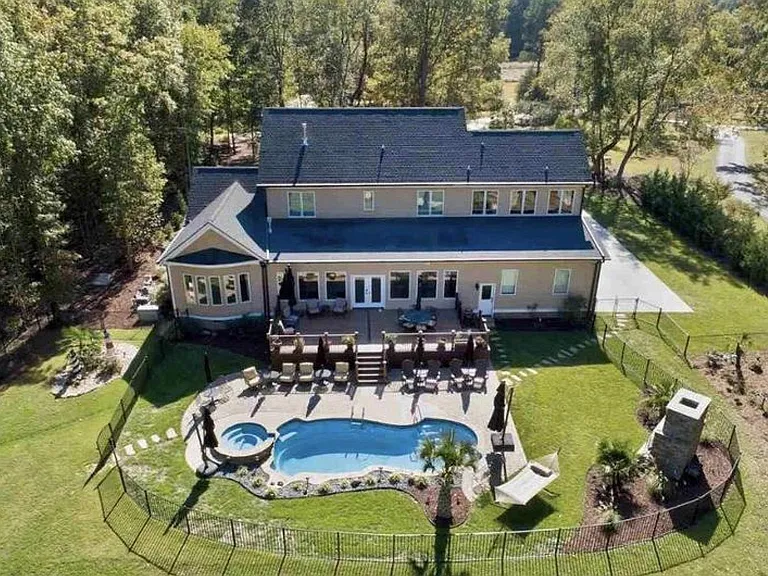 2124 Old Sorrell Rd — Photo 3
