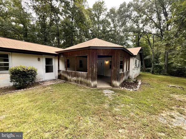 2220 Black Walnut Pl, Bryans Road, MD 20616