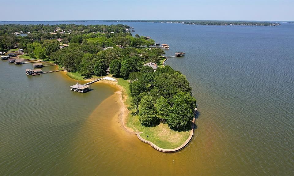 1st image of 555 Arrowwood Beach Cir