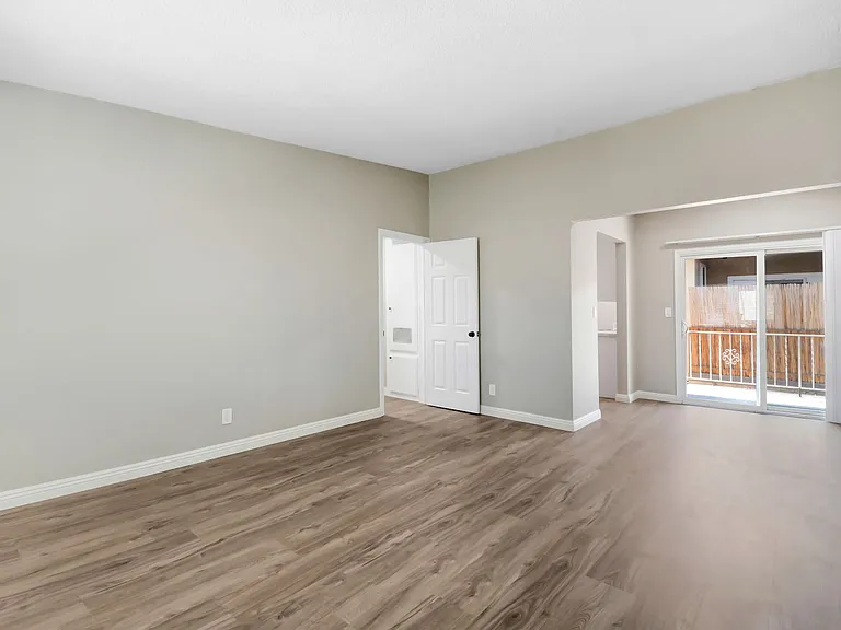 525 N San Gabriel Ave. — Photo 5