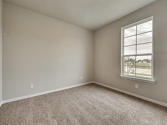 4th image of 4511 Oriole Dr