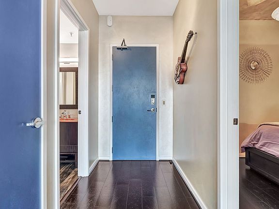 4th image of 600 12th Ave S APT 1509