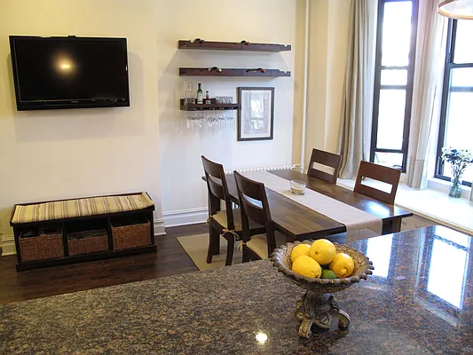 Rented by Fanning Realty | media 27