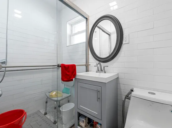 67-02 Almeda Avenue image 27 of 41