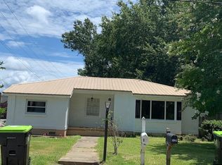 10 & 10 S Douglas Ave #C, Sylacauga, AL 35150