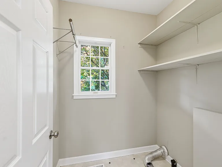 4325 Long Ln — Photo 17