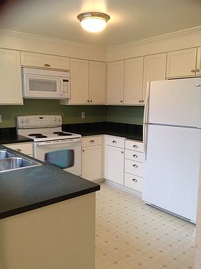 5th image of 641 Madison Ave N