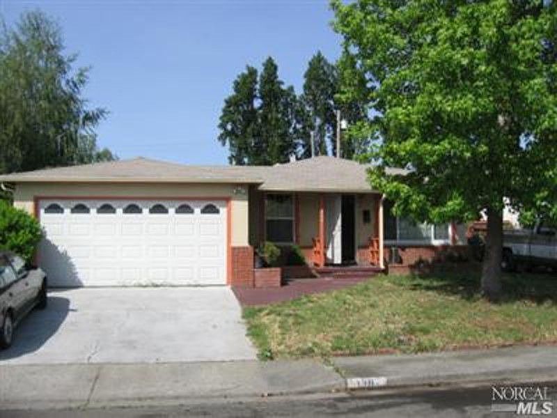 2nd image of 139 Kemper St