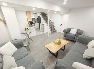 61 Mandrake St #BASEMENT, Ajax, ON L1S 5H2