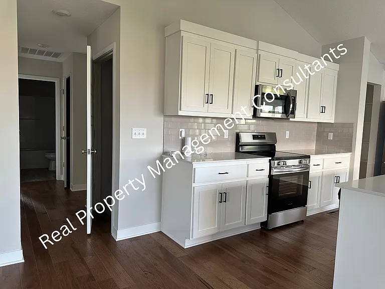 1628 SW Buckthorn St — Photo 7