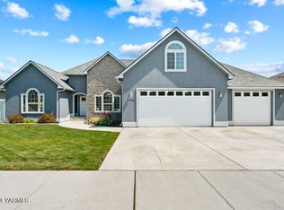 2109 Ruby Way, Yakima, WA 98903